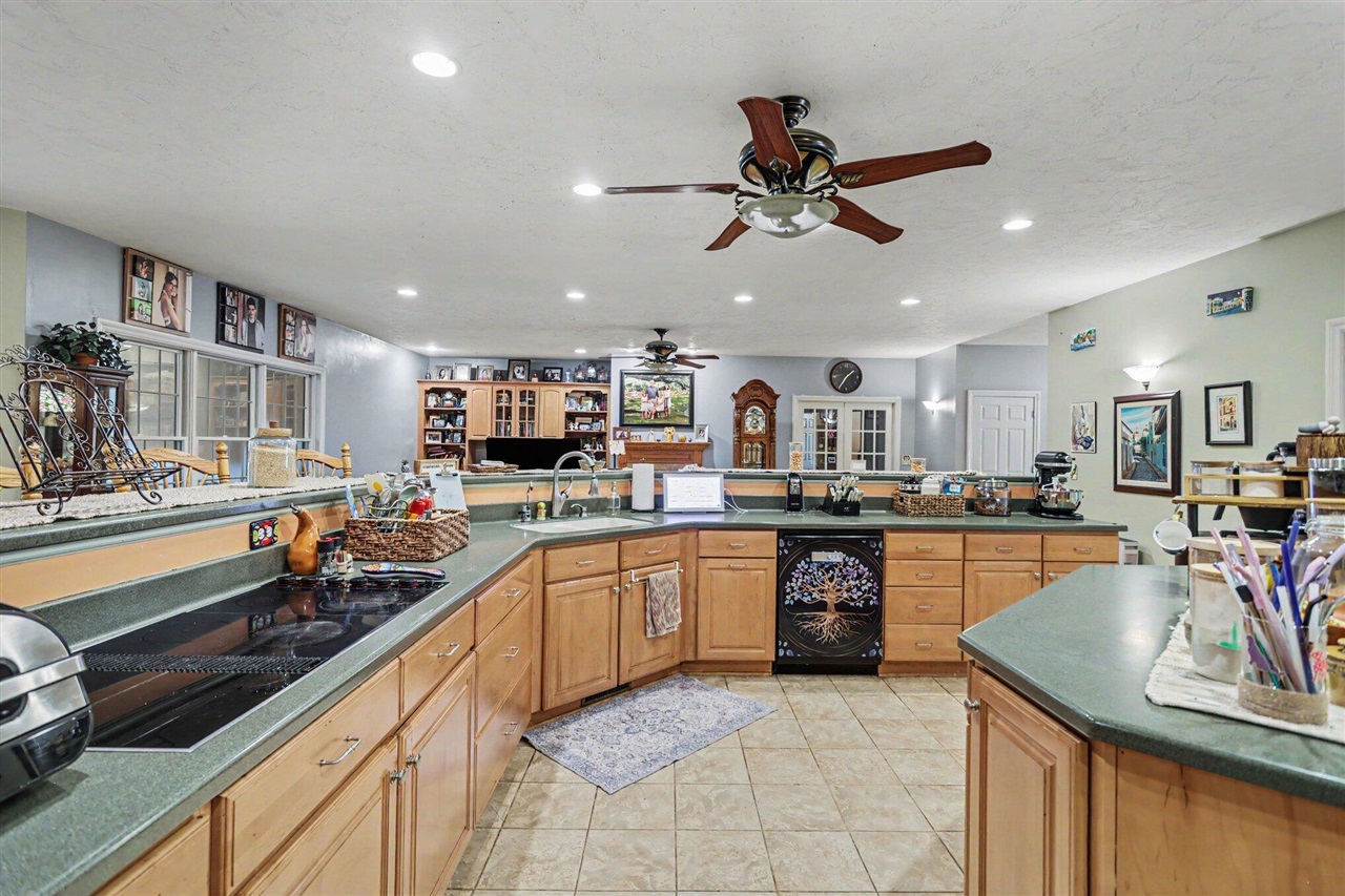 17830 Victors Lane Property Photo 9