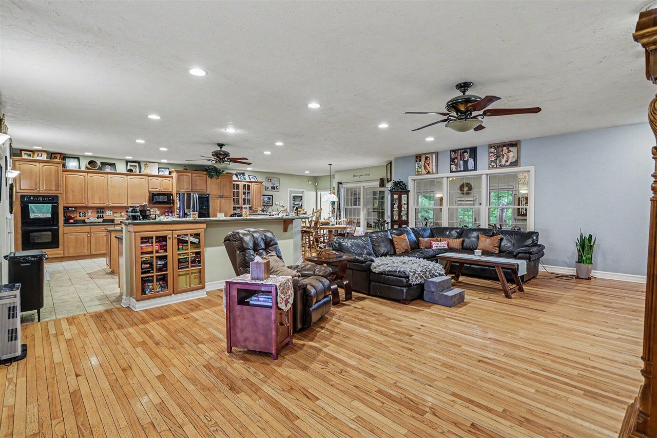17830 Victors Lane Property Photo 11