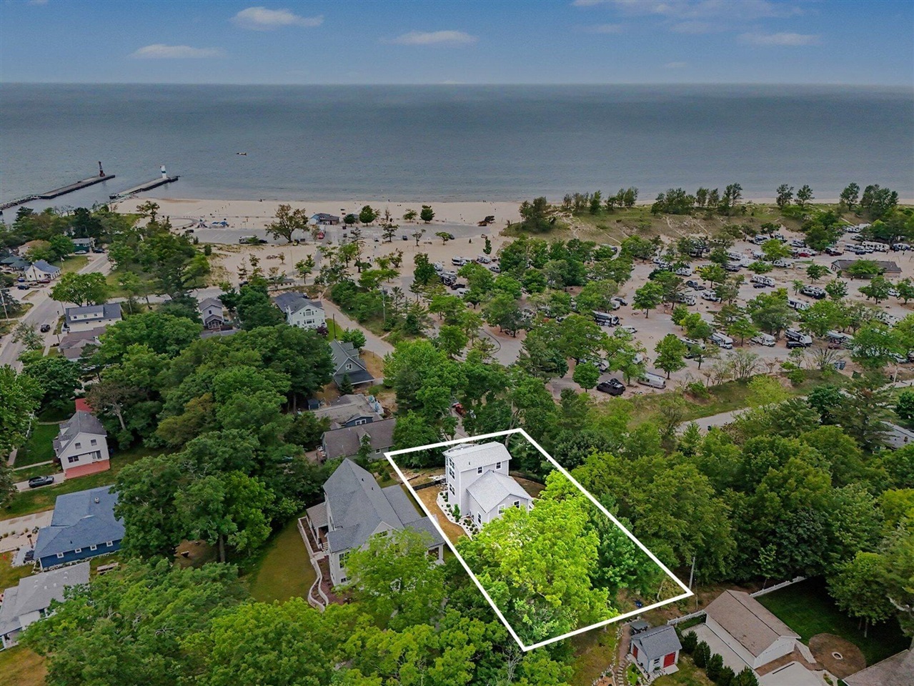 258 W Lowell Street Property Photo 4