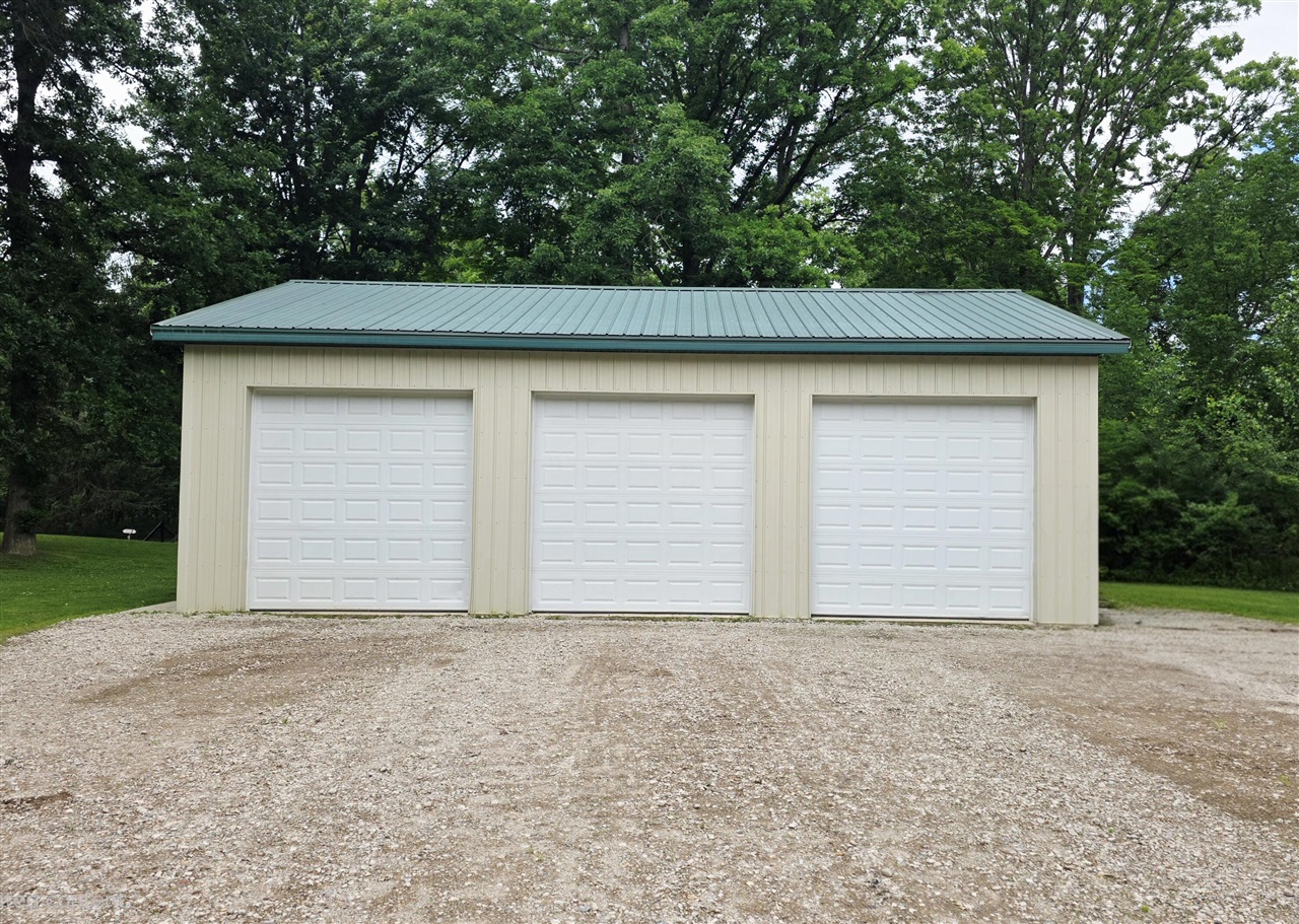 2790 W Wing Road Property Photo 3