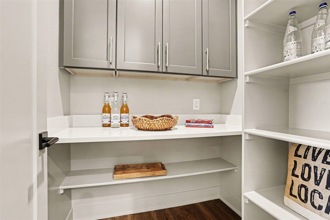 10445 Country Club Drive Property Photo 10