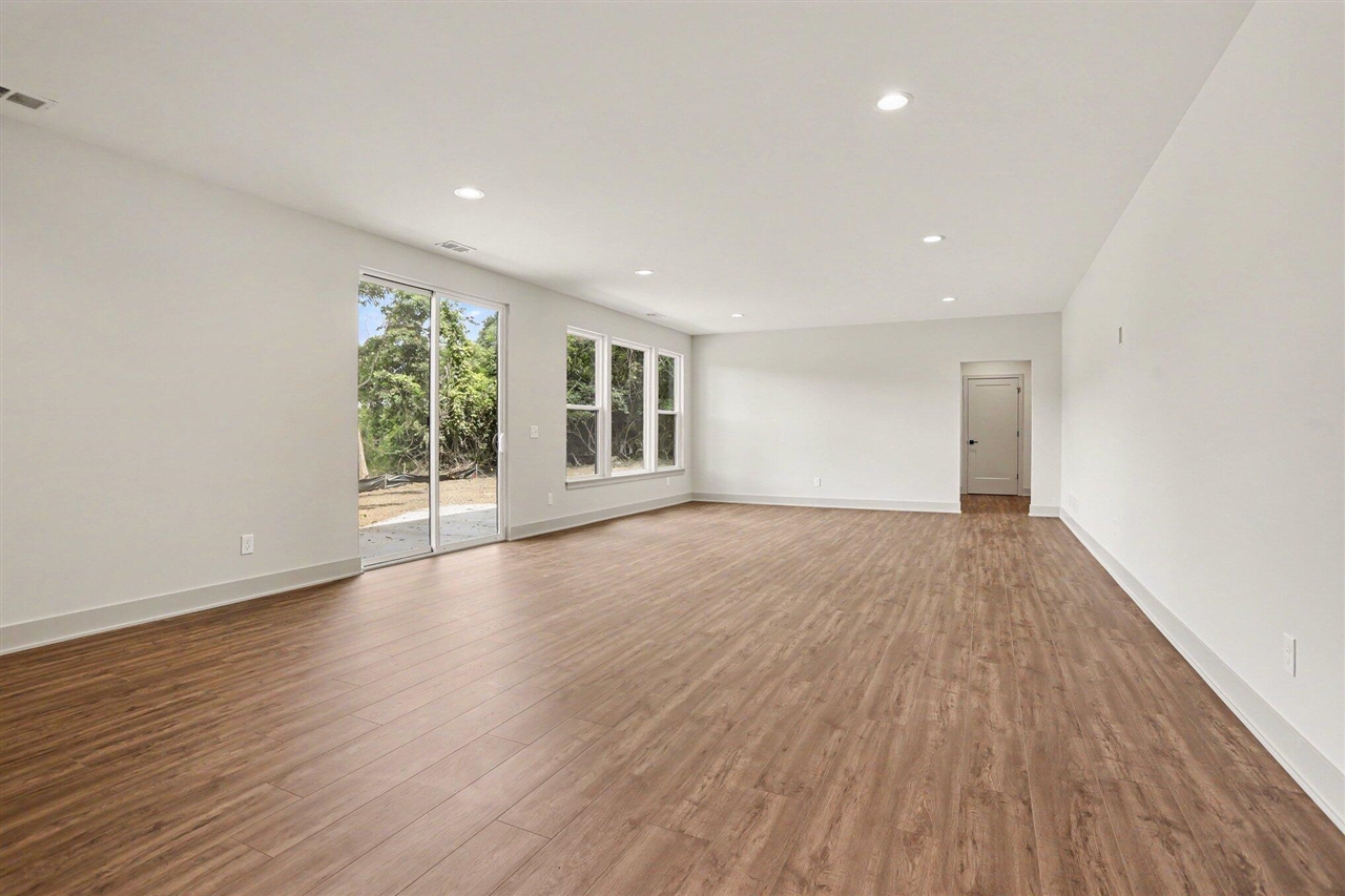 10445 Country Club Drive Property Photo 28