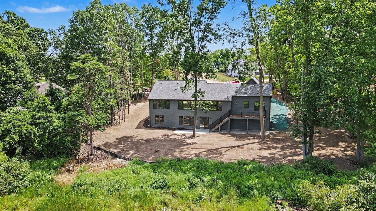 10445 Country Club Drive Property Photo 34