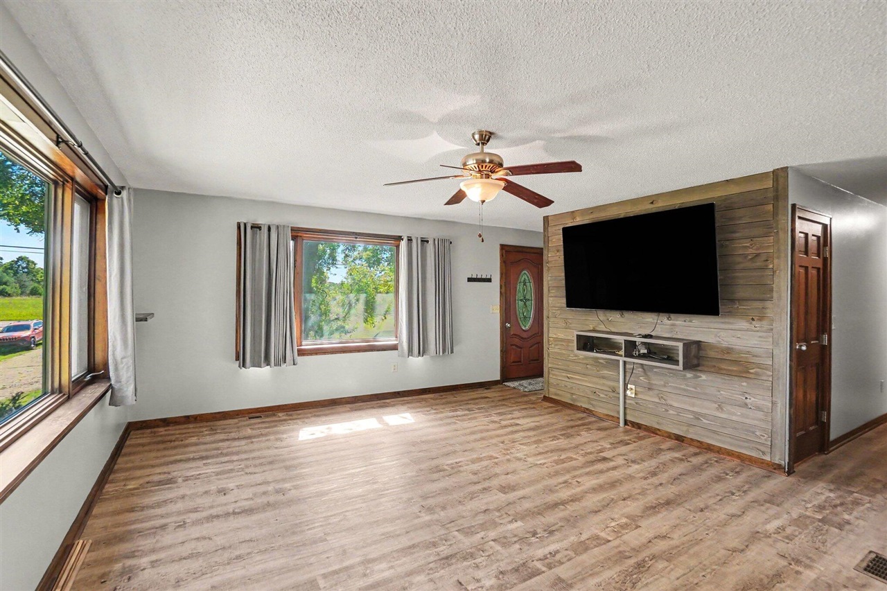 13205 120th Avenue Property Photo 8