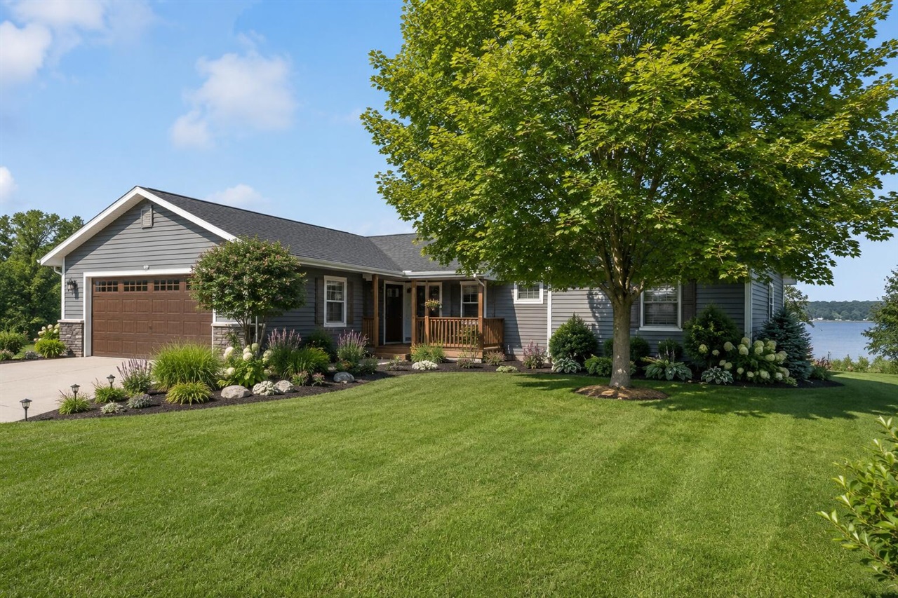 2937 Loehrs Landing Drive Property Photo 1