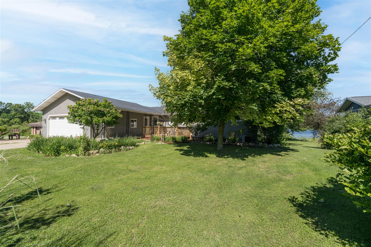 2937 Loehrs Landing Drive Property Photo 2