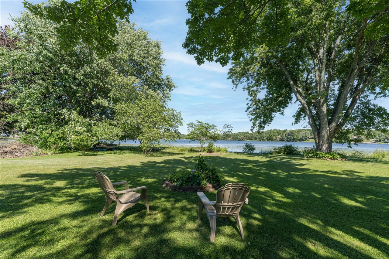 2937 Loehrs Landing Drive Property Photo 4