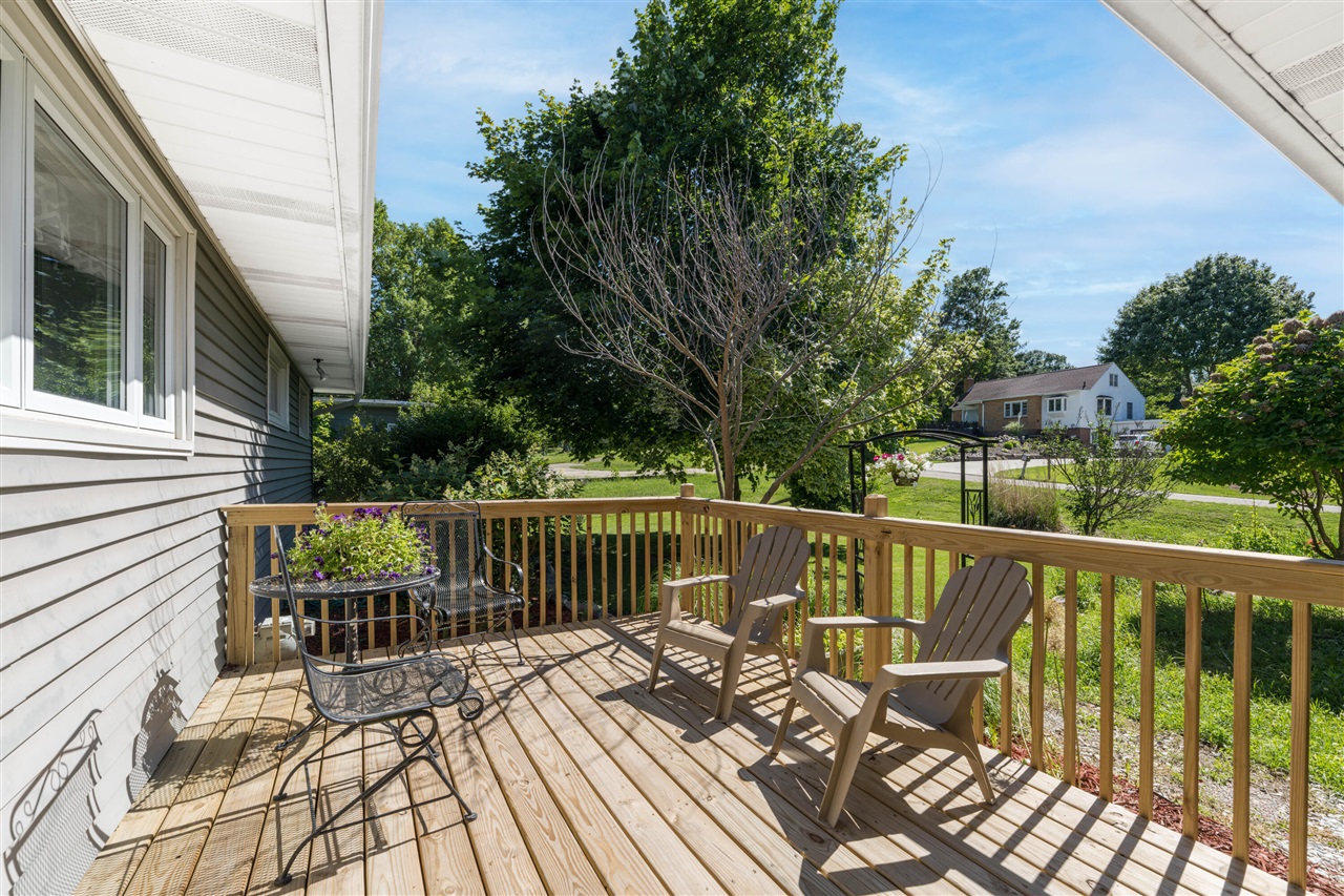 2937 Loehrs Landing Drive Property Photo 10