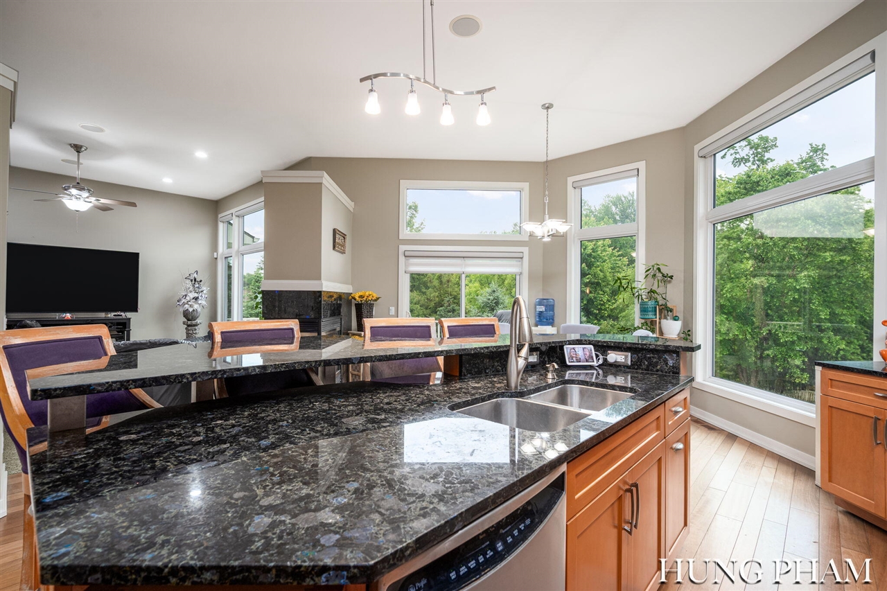 2136 Pleasant Pond Drive Property Photo 16