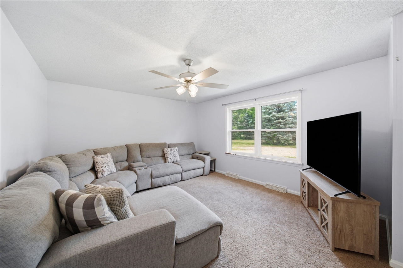 10770 Brix Highway Property Photo 6