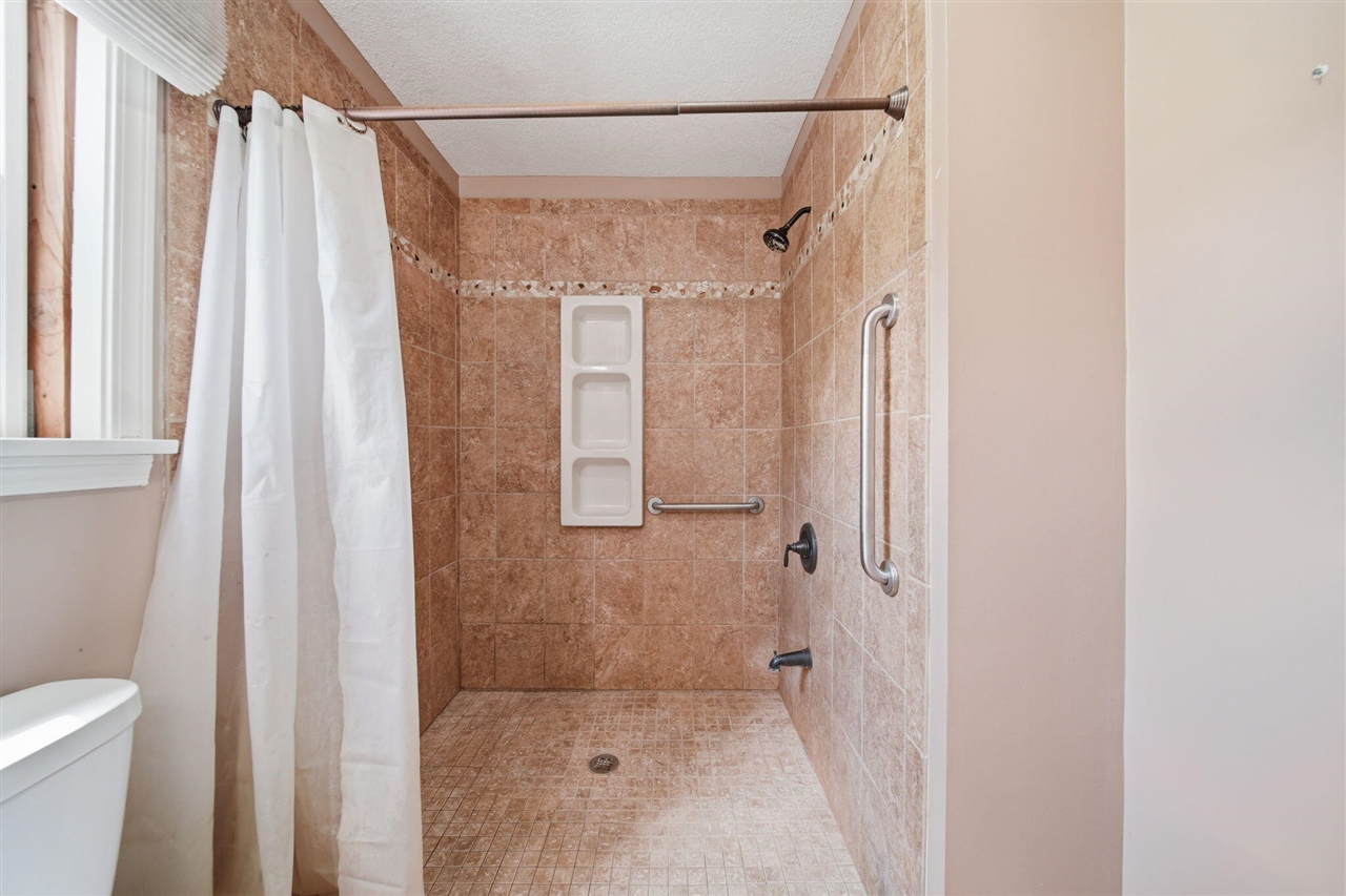 10770 Brix Highway Property Photo 17