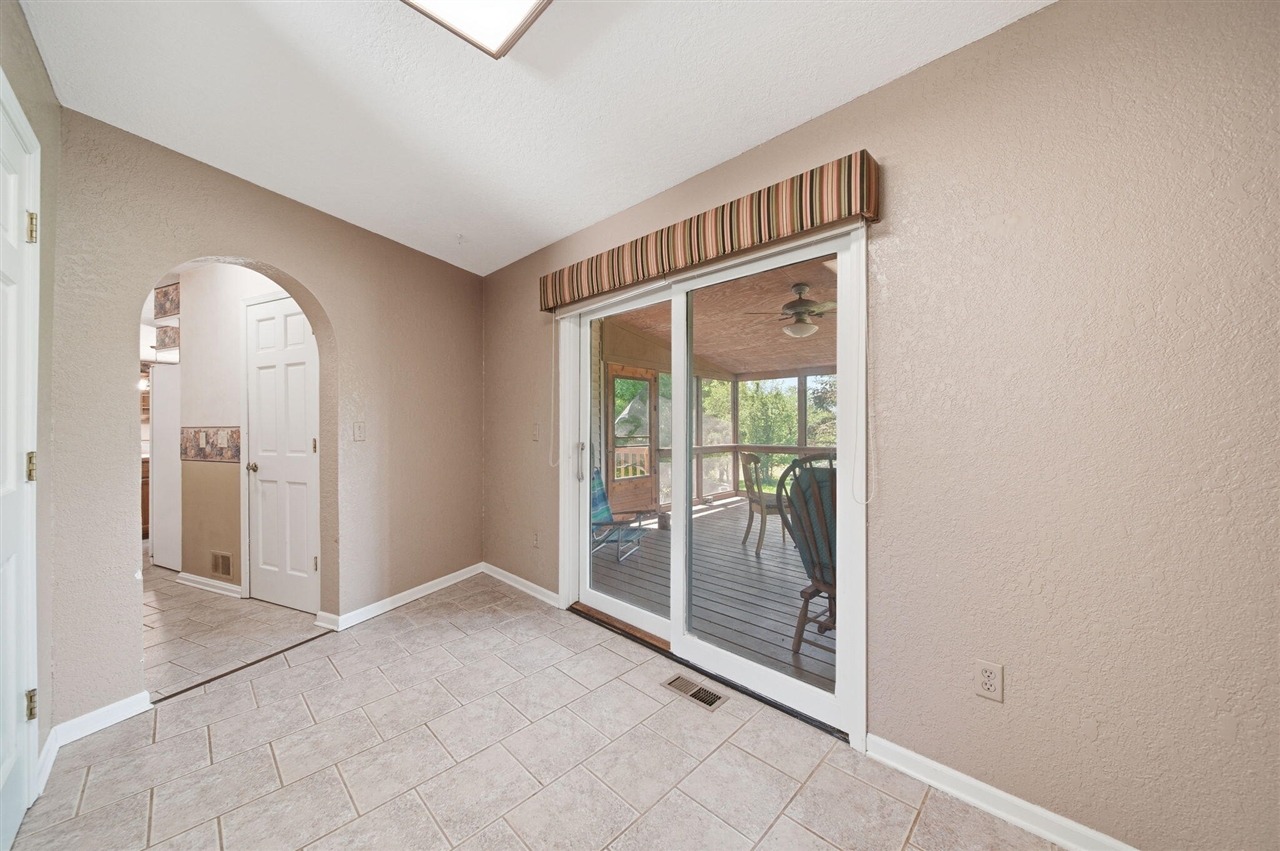 10770 Brix Highway Property Photo 29