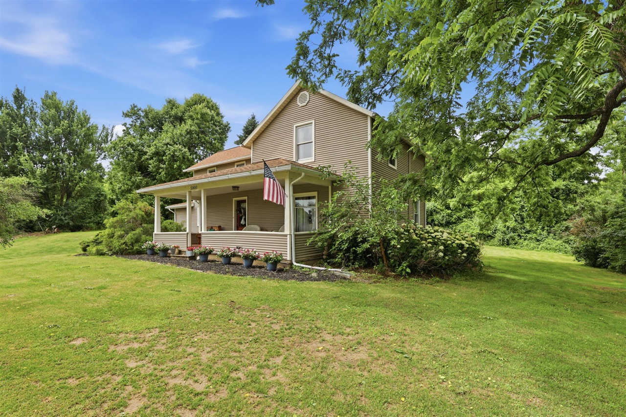 5900 Springbrook Road Property Photo 2