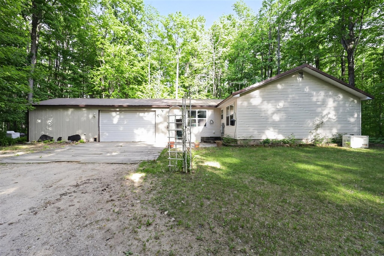 4087 Hillandale Circle Property Photo 1