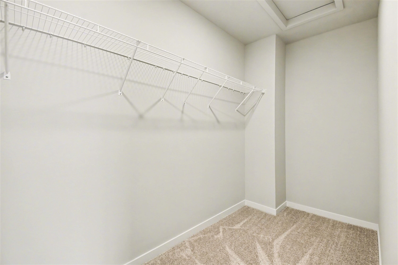 46796 Silver Oaks Boulevard Property Photo 15