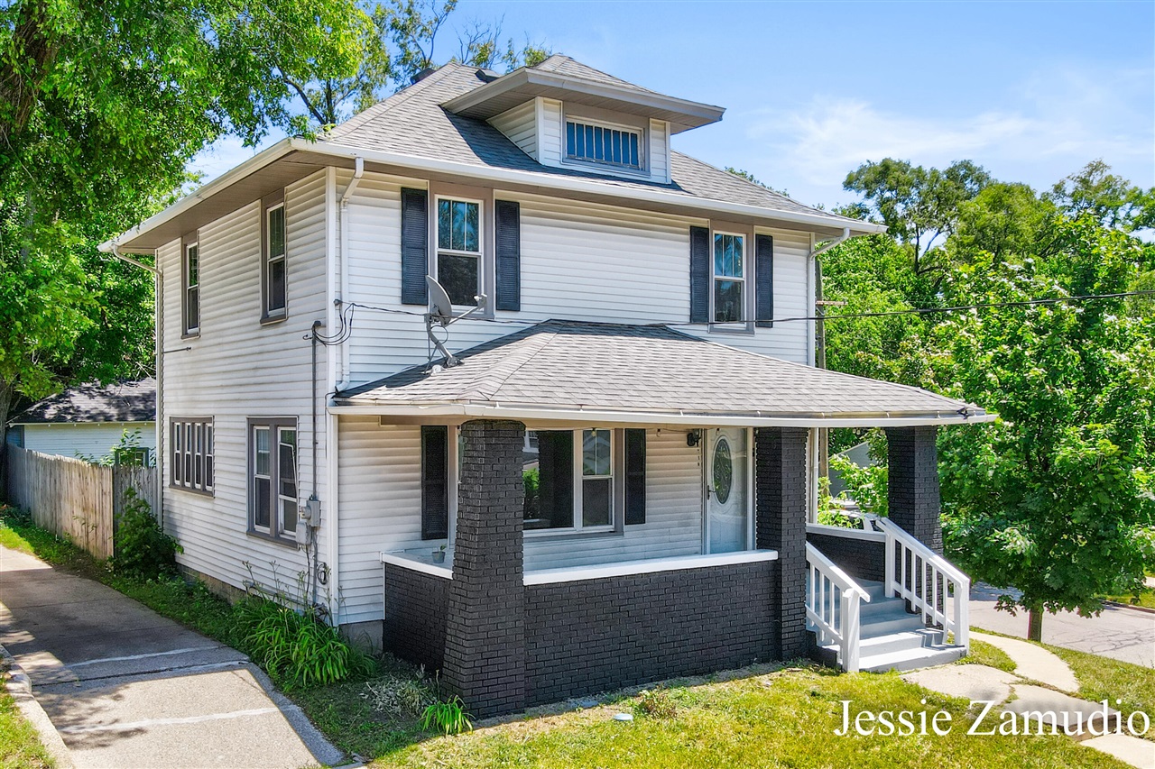 1810 Eastern Avenue Property Photo 2