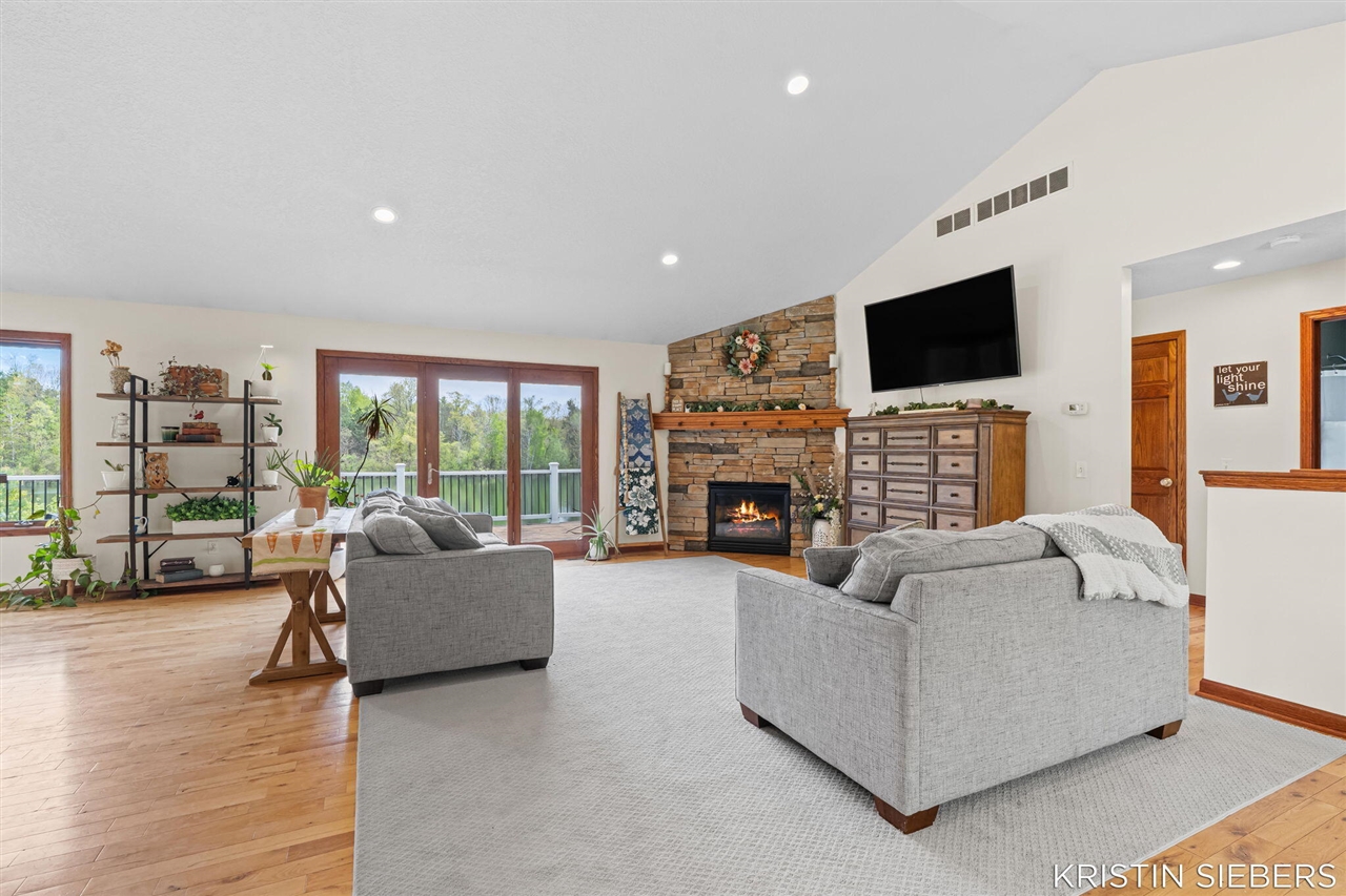 9760 Jade Drive Property Photo 18