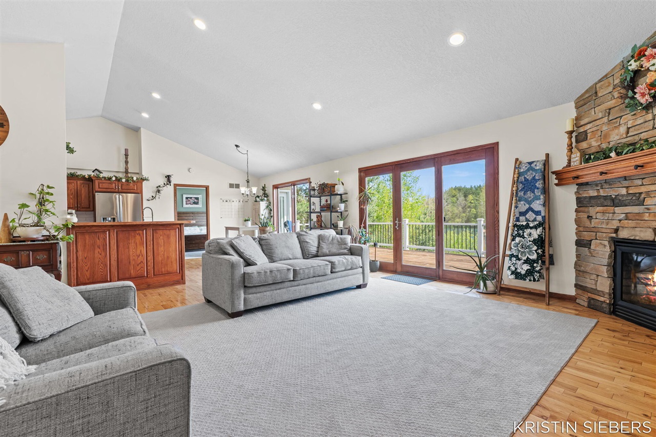9760 Jade Drive Property Photo 19