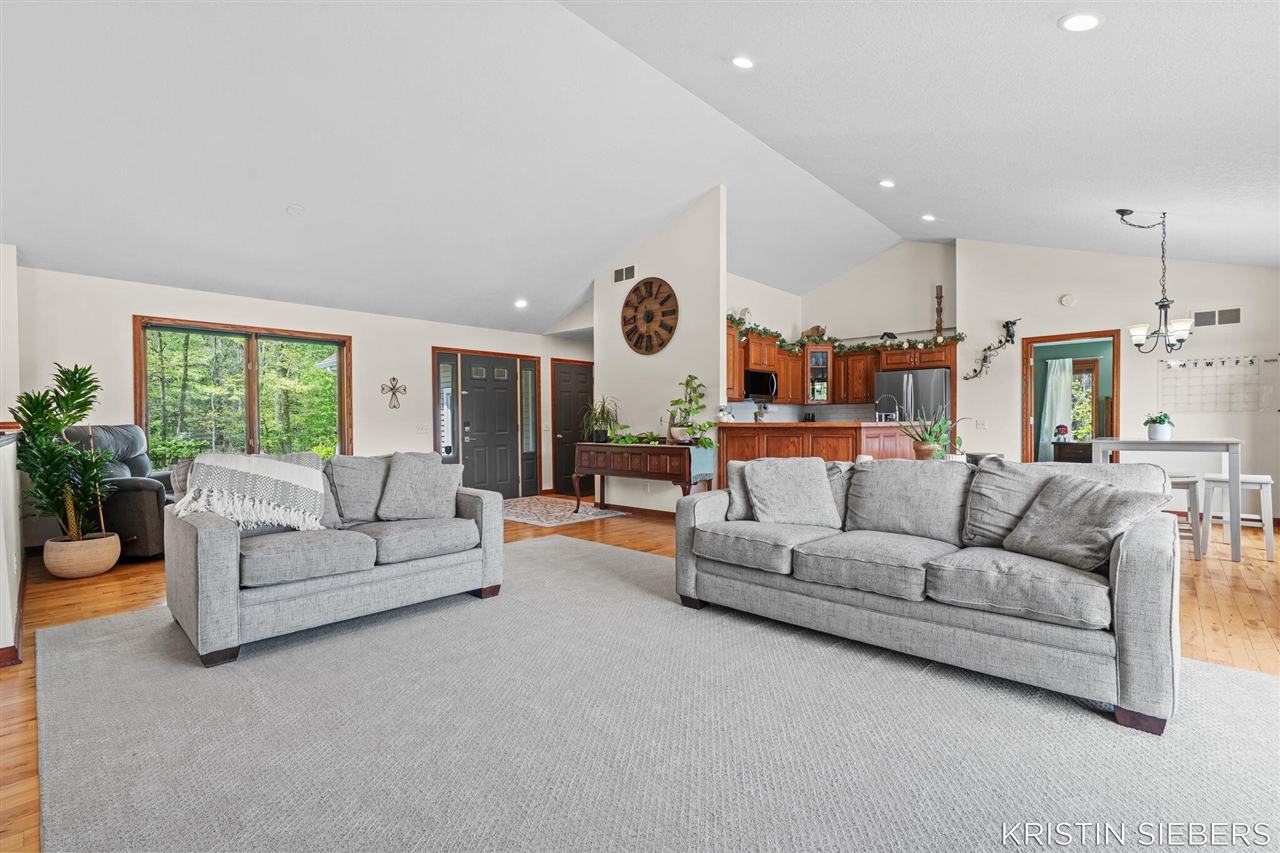 9760 Jade Drive Property Photo 20