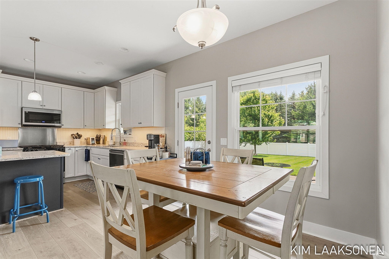 349 Parkside Lane Property Photo 13