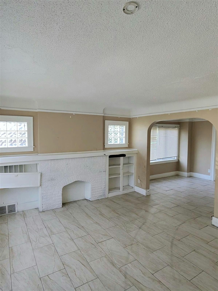 19347 Moenart Property Photo 5