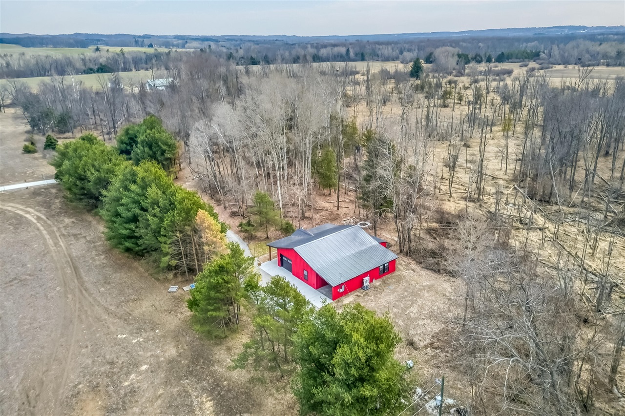 875 E Jackson Road Property Photo 3