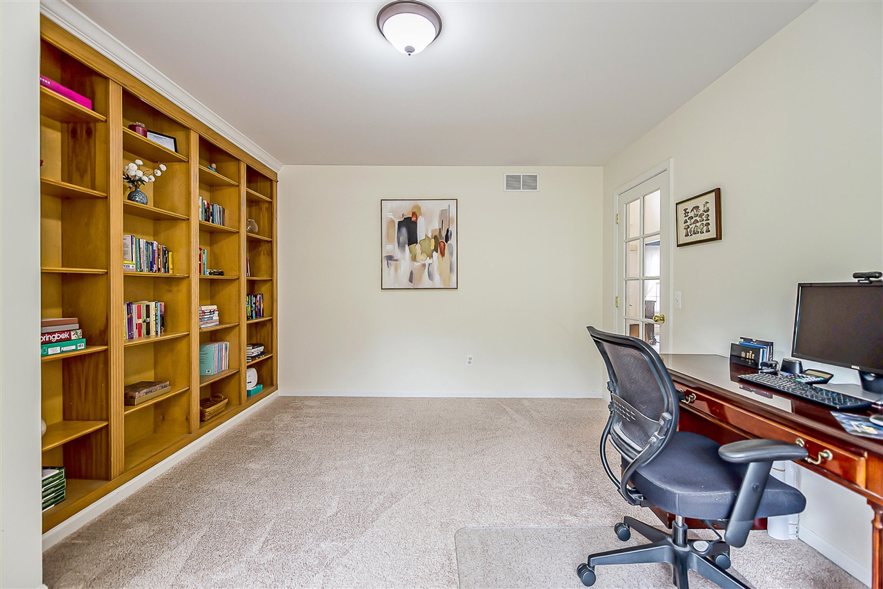 8757 Sydney Drive Property Photo 12