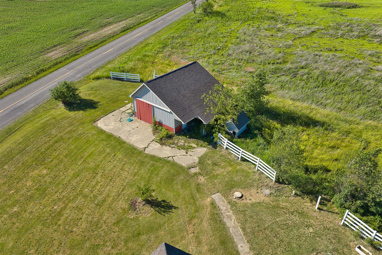 11905 Coman Road Property Photo 3