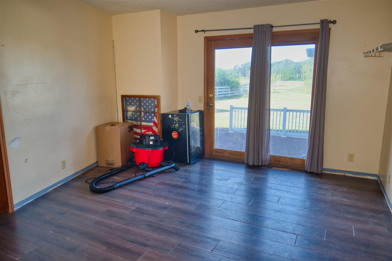 11905 Coman Road Property Photo 27