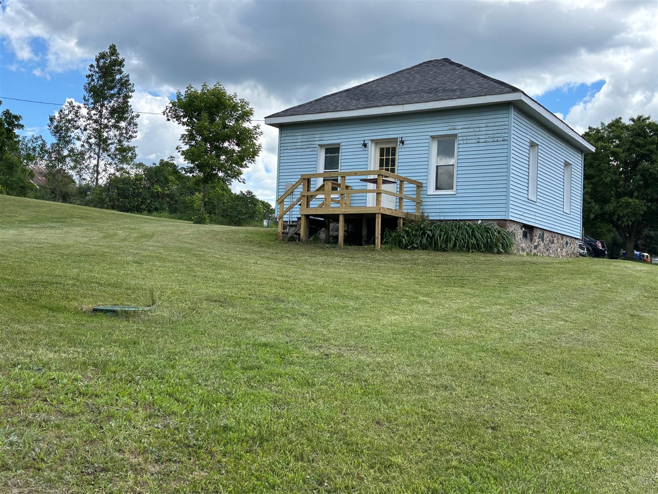 124 S Menes Street Property Photo 1