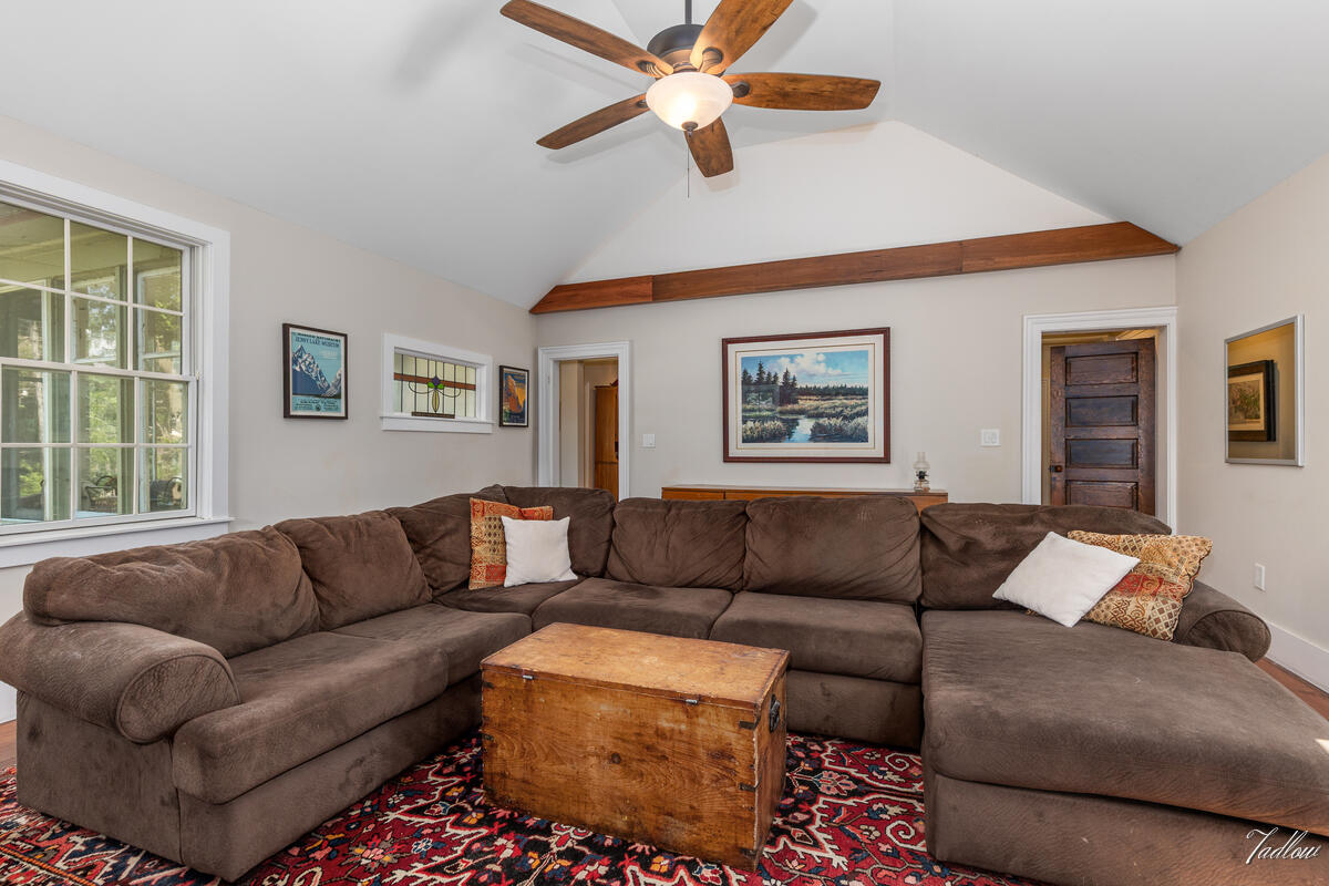34 S Spring Street Property Photo 15