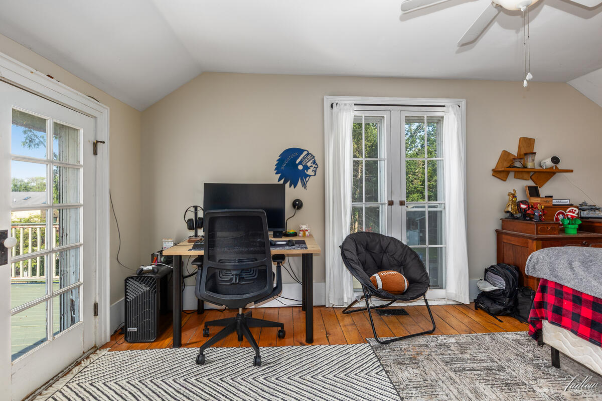 34 S Spring Street Property Photo 28