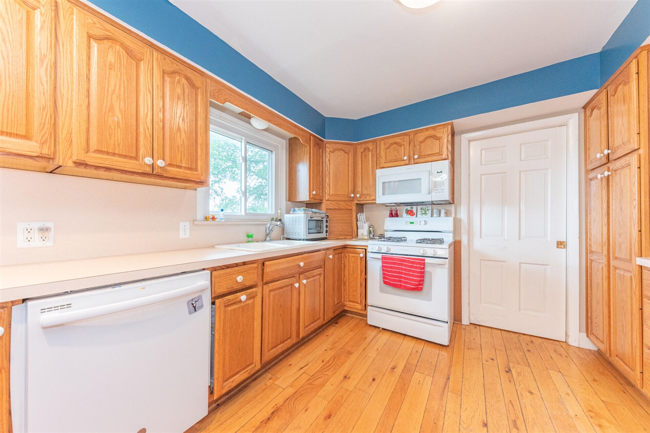 3559 Meadow Lane Property Photo 2