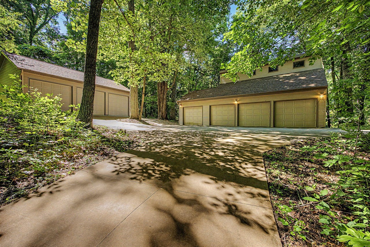 12017 Lilac Lane Property Photo 4