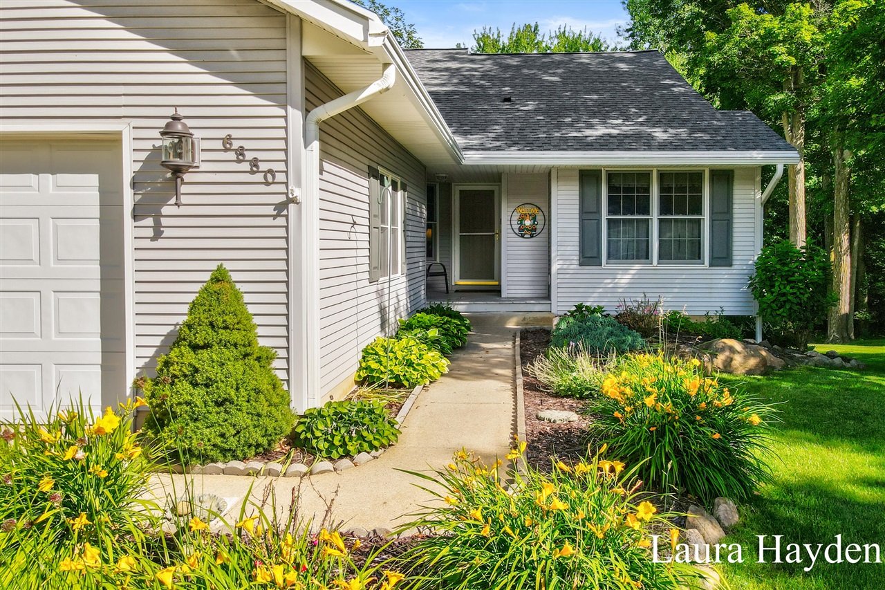 6880 Beechwood Drive Property Photo 10