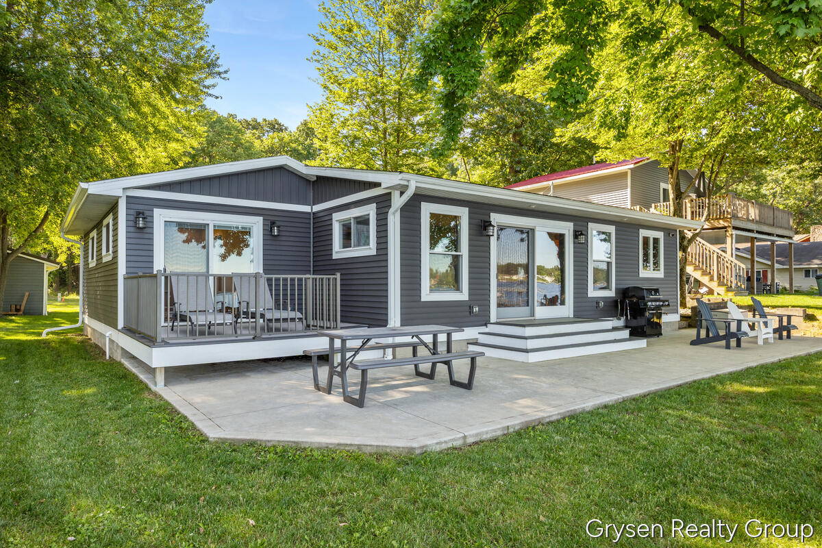 63530 Zabel Shores Road Property Photo 1