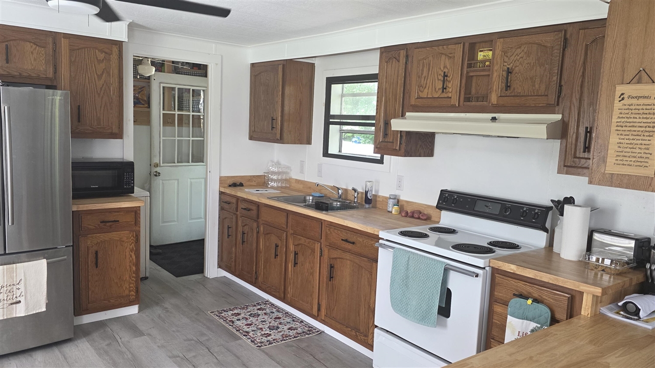 6505 E Dewey Road Property Photo 7