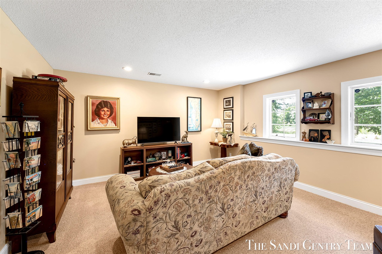 931 Bluff Creek Drive Property Photo 28