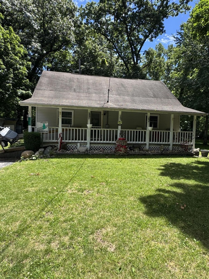 52985 Twin Lakeview Drive Property Photo 1