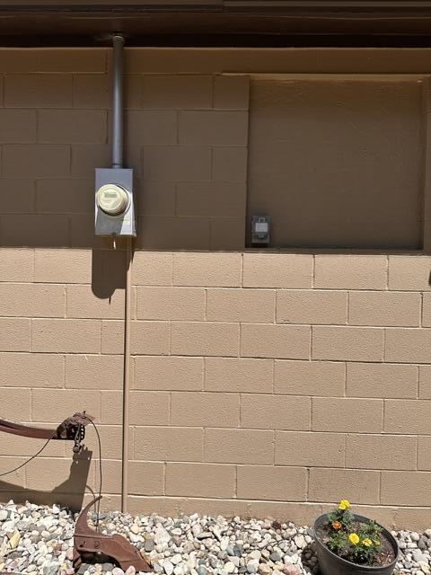 164 W 10 Mile Property Photo 6