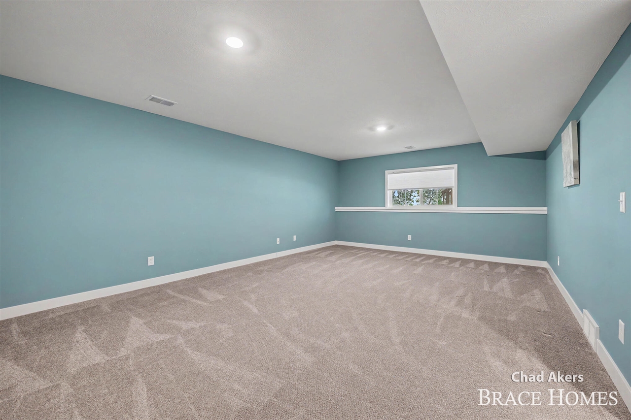 237 Hazelnut Drive Property Photo 14
