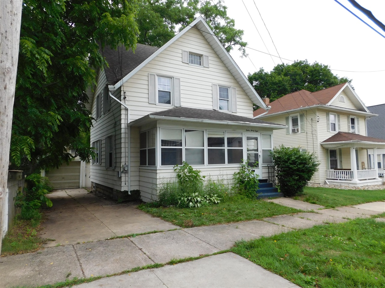 1238 3rd Street Property Photo 2
