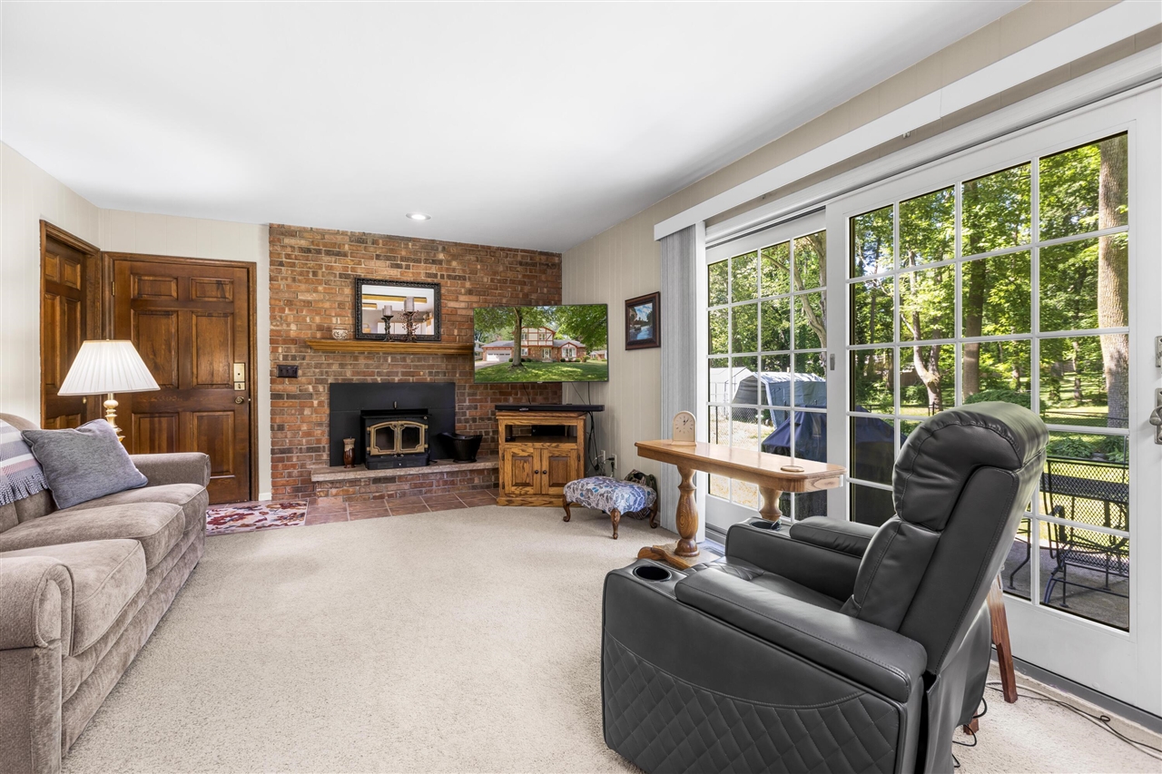 408 S Moorland Drive Property Photo 8