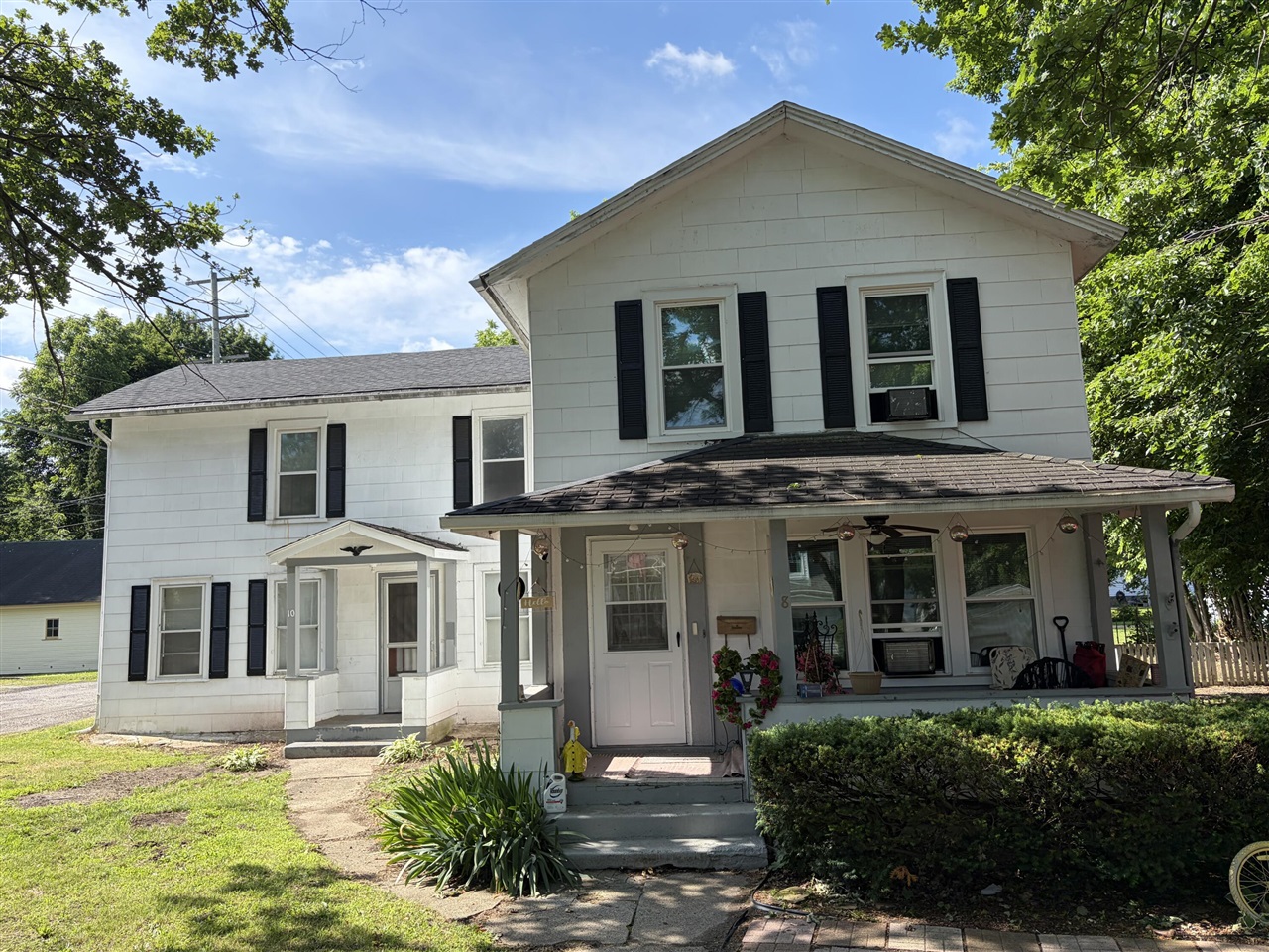 8 E South Street Property Photo 1