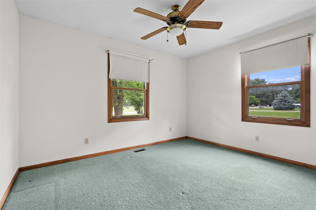 52135 Nancy Lane Property Photo 11