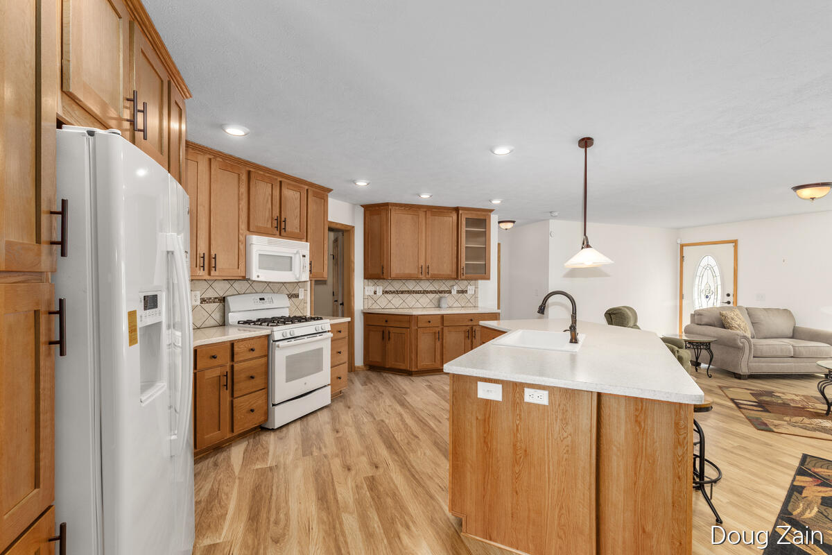 13611 Snapdragon Lane Property Photo 3