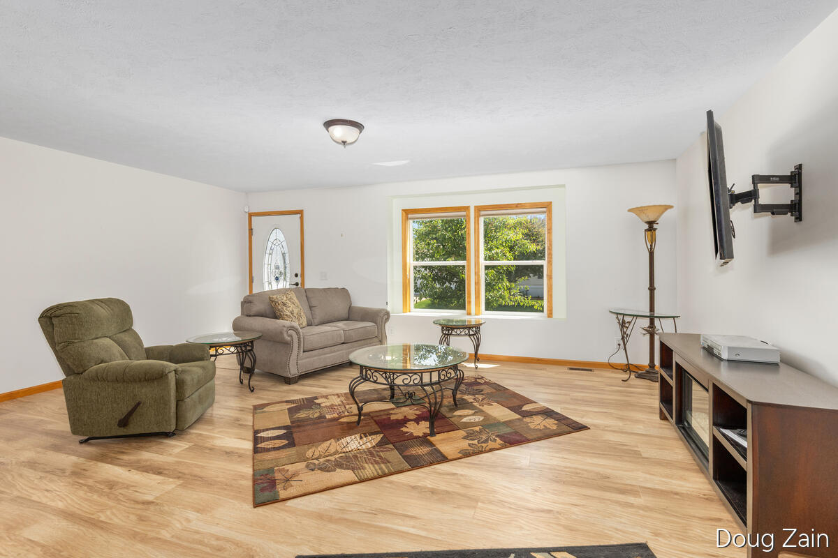 13611 Snapdragon Lane Property Photo 8