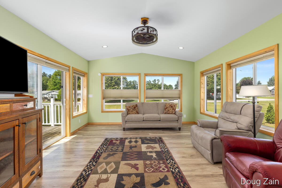 13611 Snapdragon Lane Property Photo 9