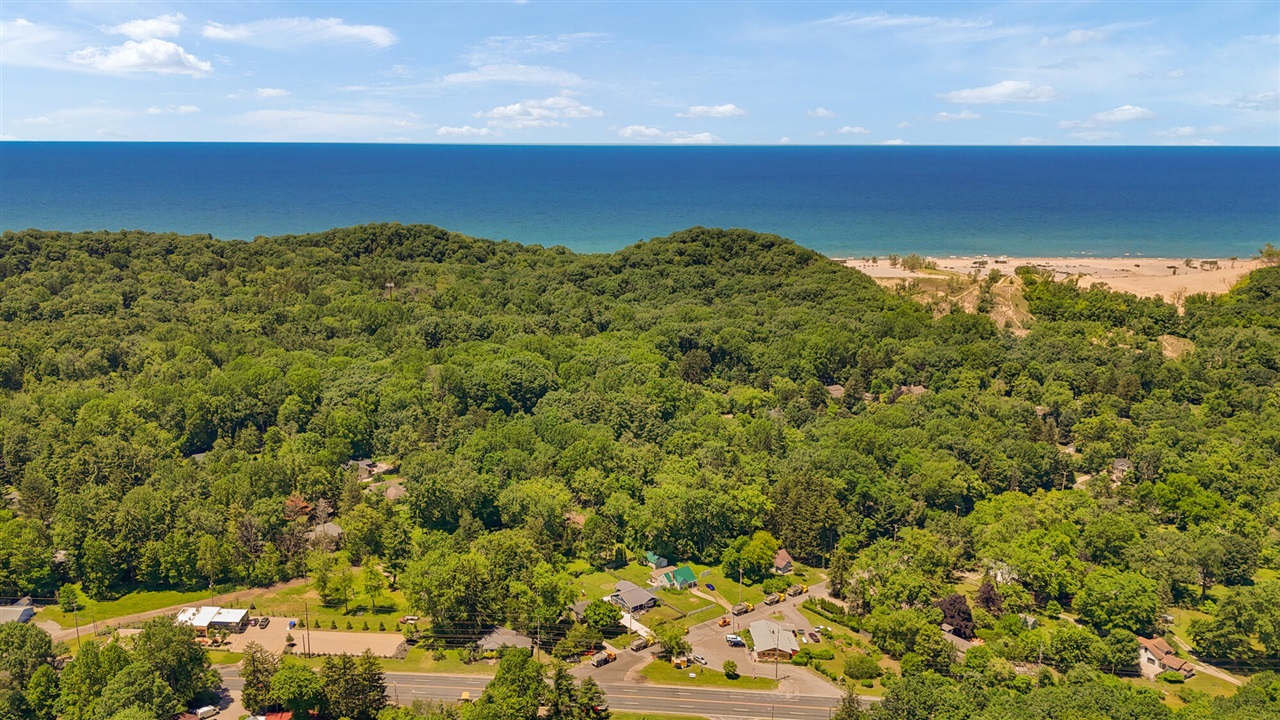 12274 Red Arrow Highway Property Photo 2