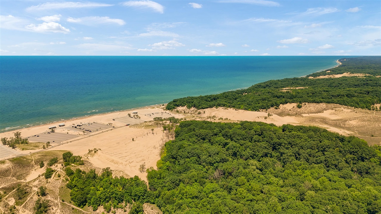 12274 Red Arrow Highway Property Photo 3